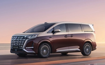 Denza’s Three-Model Bet Shows How BYD Is Learning to Sell Luxury