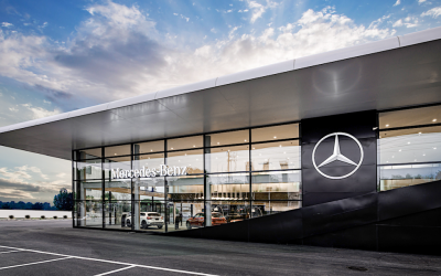 Mercedes' China Dealer Revolt Exposes the Strain Behind Legacy Luxury