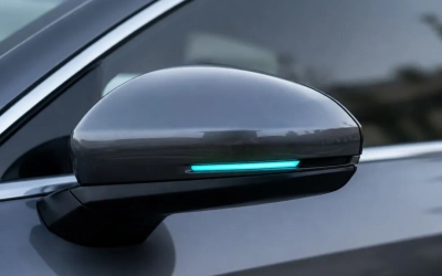 China Moves to Ban Blue Autonomous-Driving Lights as Smart-Car Technology Outruns the Rules