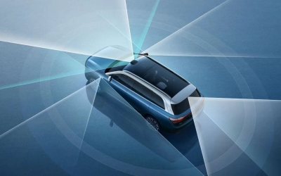 China's Assisted-Driving Race Is Forcing Carmakers to Choose: Build or Partner